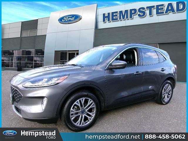 2022 Ford Escape SEL's photo
