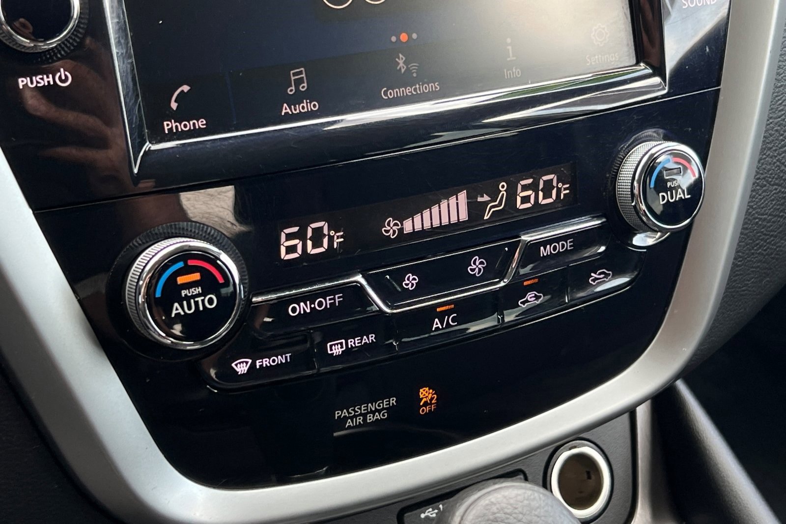 2020 Nissan Murano S photo 23