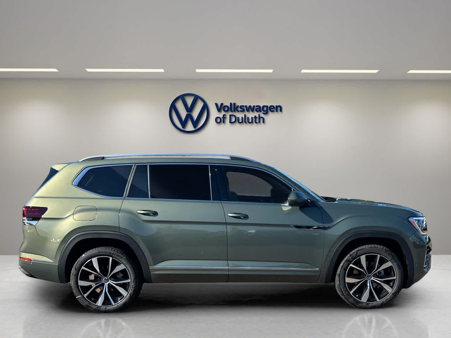 2026 Volkswagen Atlas SEL Premium R-Line photo 5