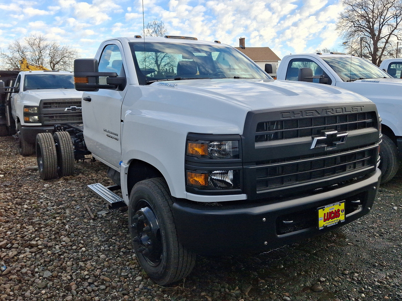 2024 Chevrolet Silverado 4500HD Work Truck photo 2
