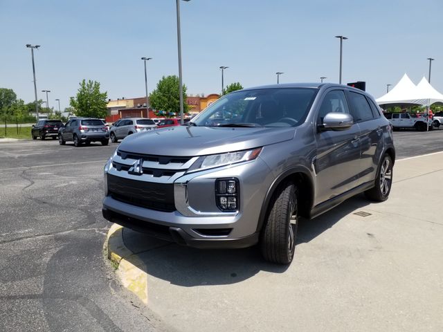 2025 Mitsubishi Outlander Sport SE photo 3
