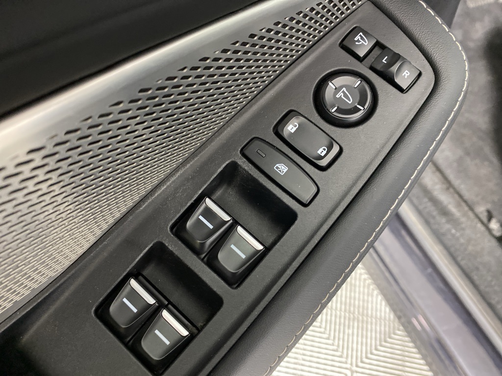 2022 Acura MDX SH-AWD Technology photo 8
