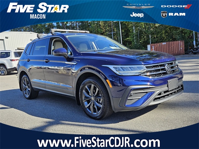 2023 Volkswagen Tiguan SE's photo