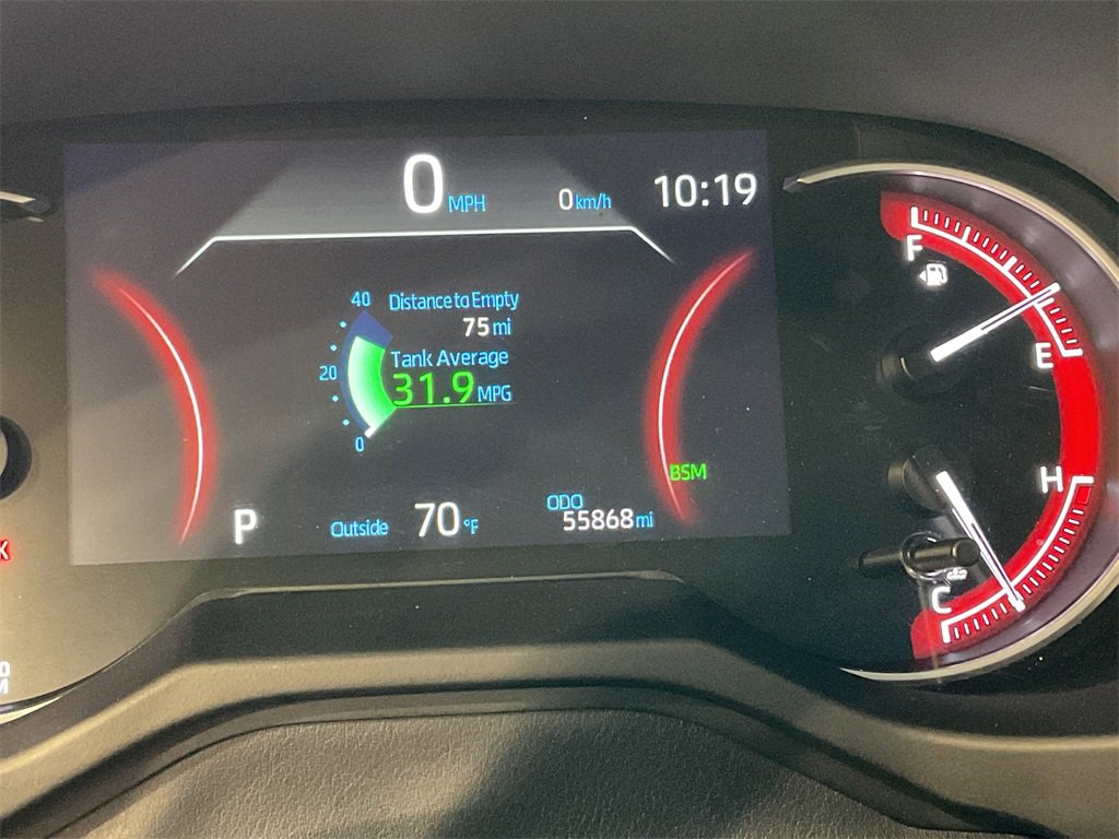 2023 Toyota RAV4 XLE photo 26