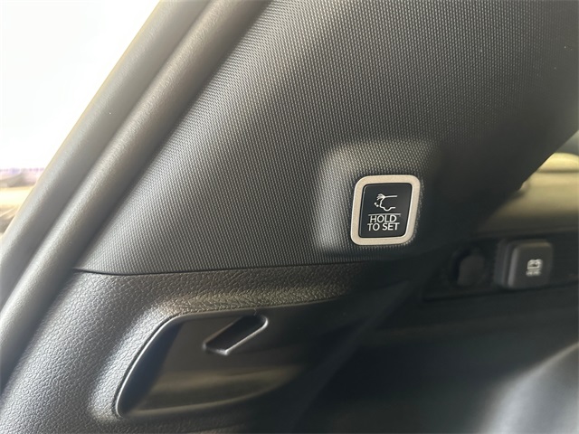 2025 Jeep Grand Cherokee Altitude photo 14