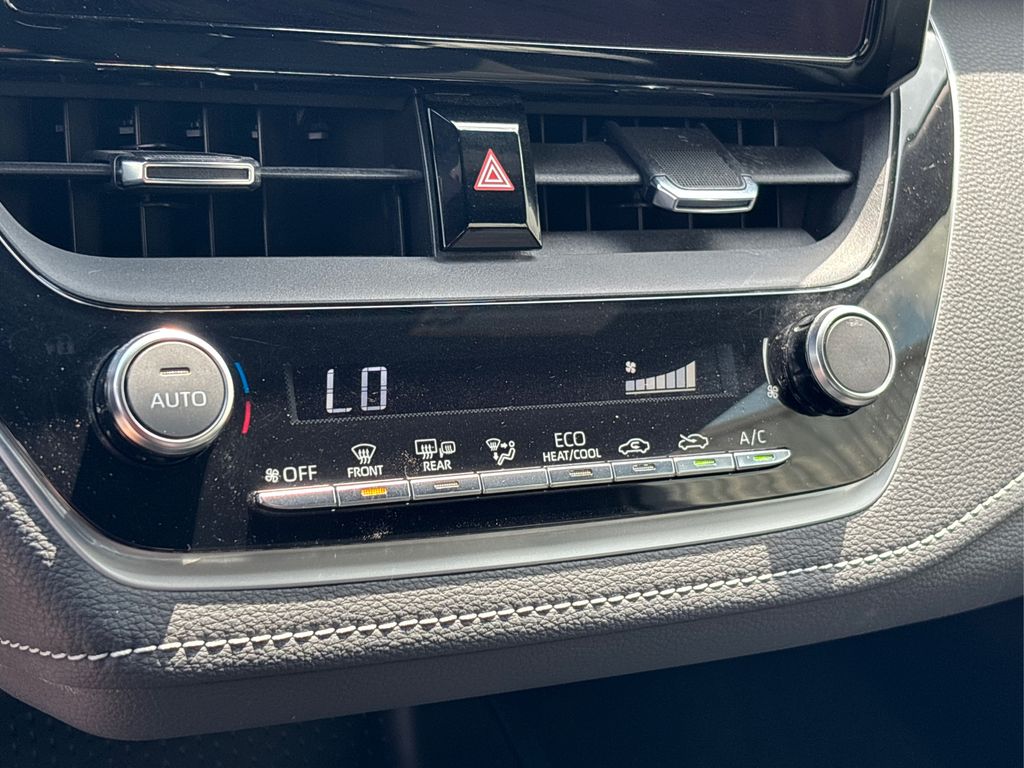 2023 Toyota Corolla SE photo 28