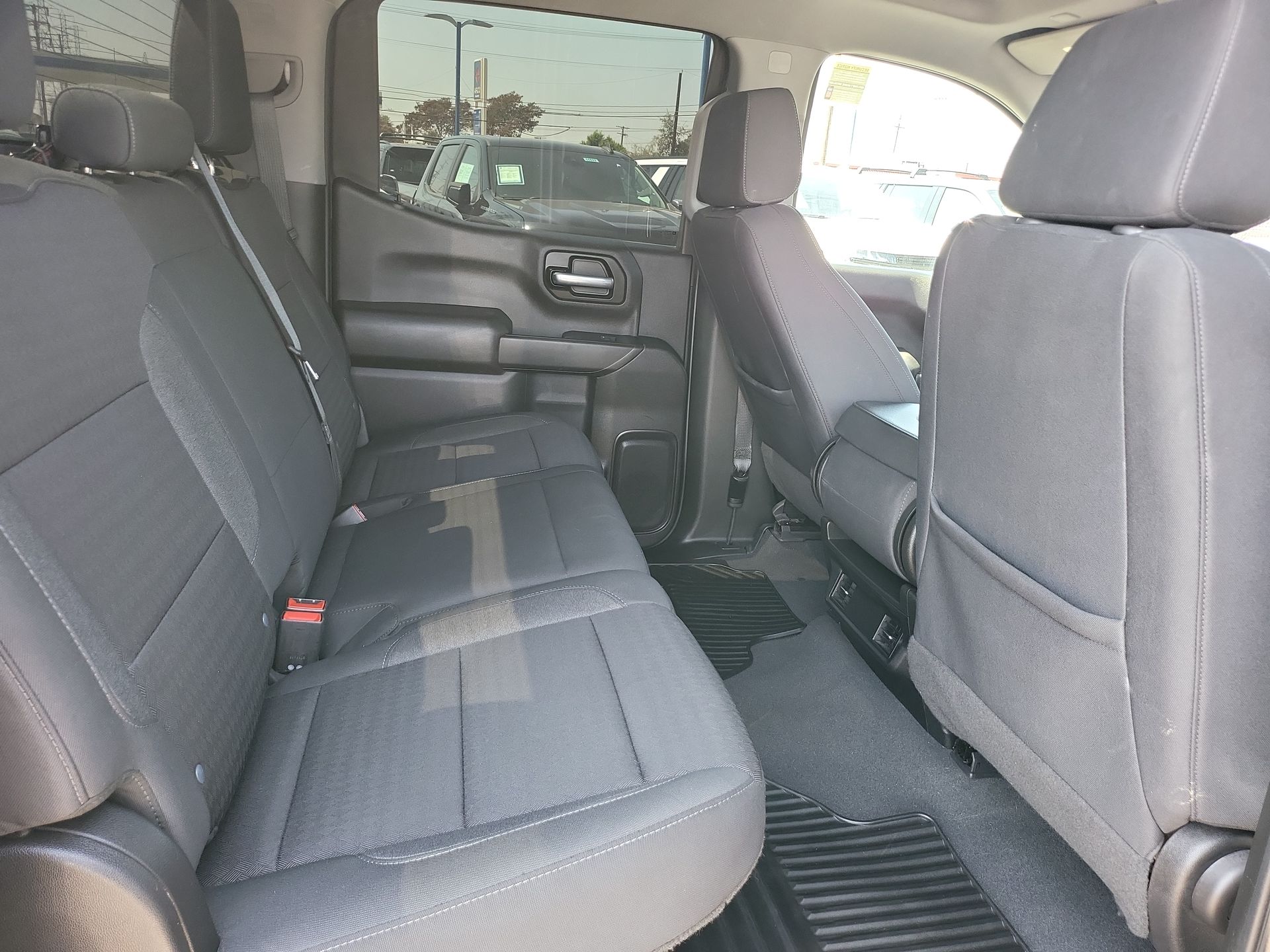 2023 Chevrolet Silverado 1500 Custom photo 18