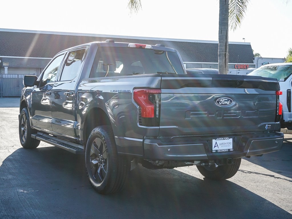 2025 Ford F-150 Lightning photo 4