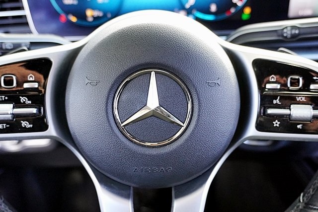 Used 2020 Black Mercedes-Benz GLE 350 image 38