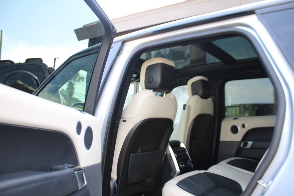2020 Land Rover Range Rover Sport HST photo 27