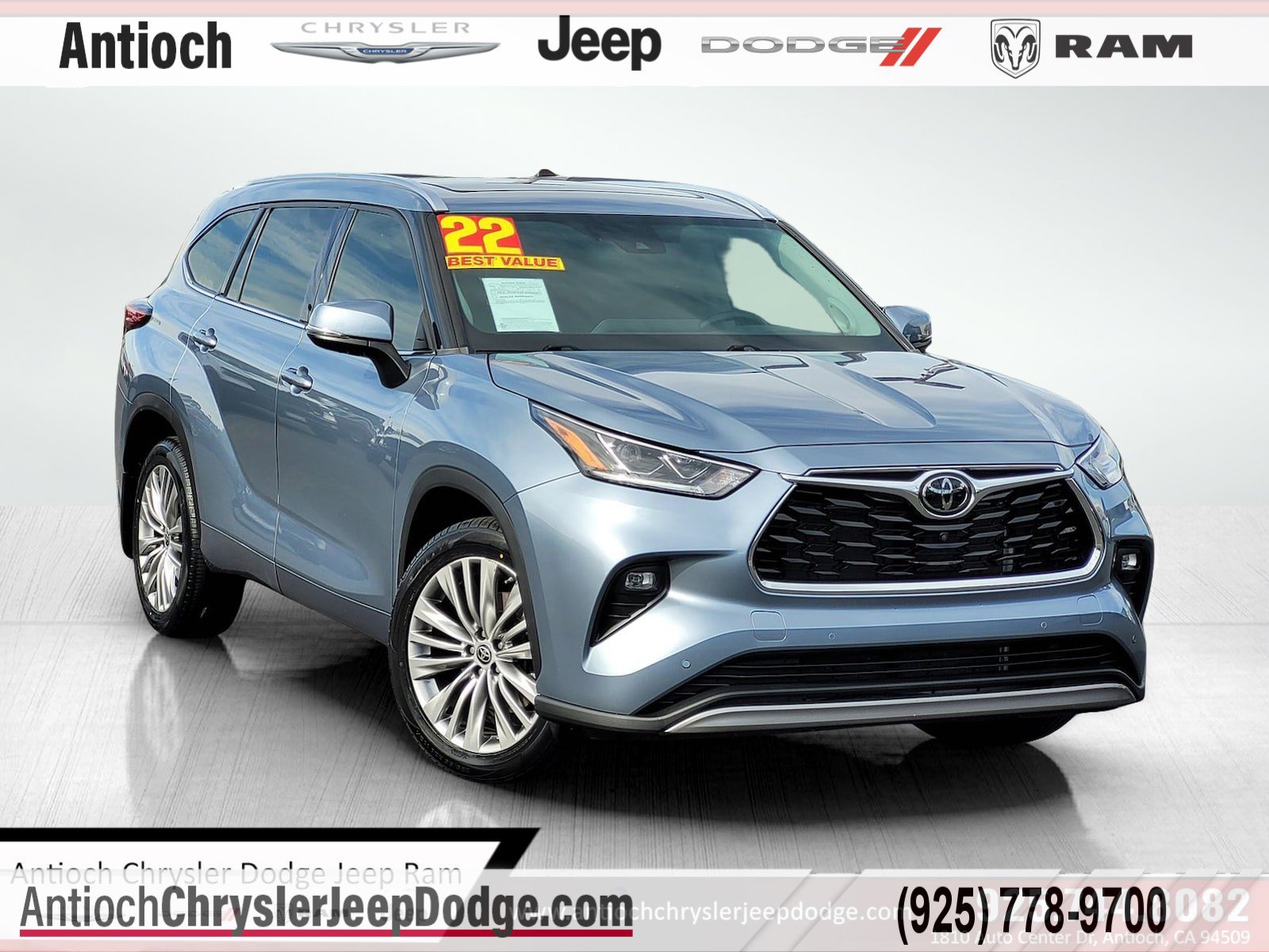 2022 Toyota Highlander Platinum's photo