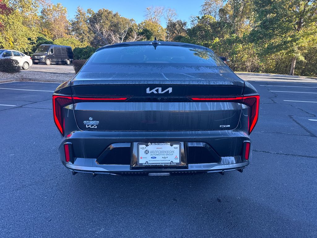 2025 Kia K4 GT-Line photo 4