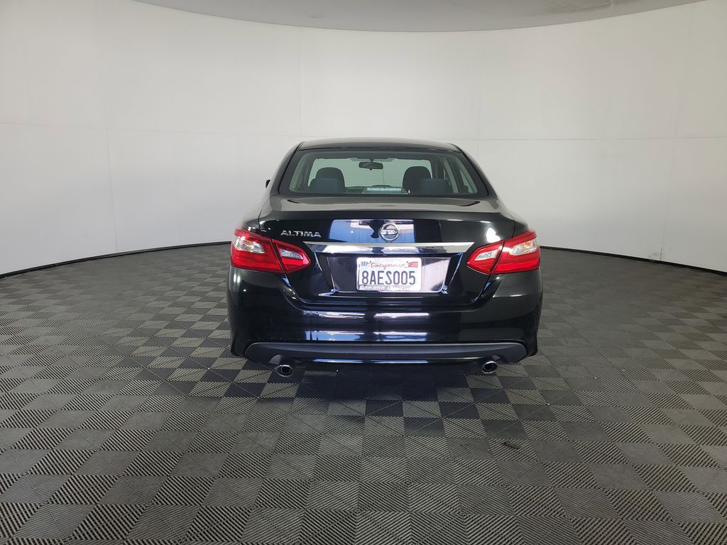 2017 Nissan Altima 2.5 S photo 5