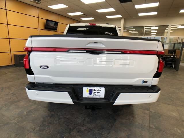 2025 Ford F-150 Lightning Lariat photo 7