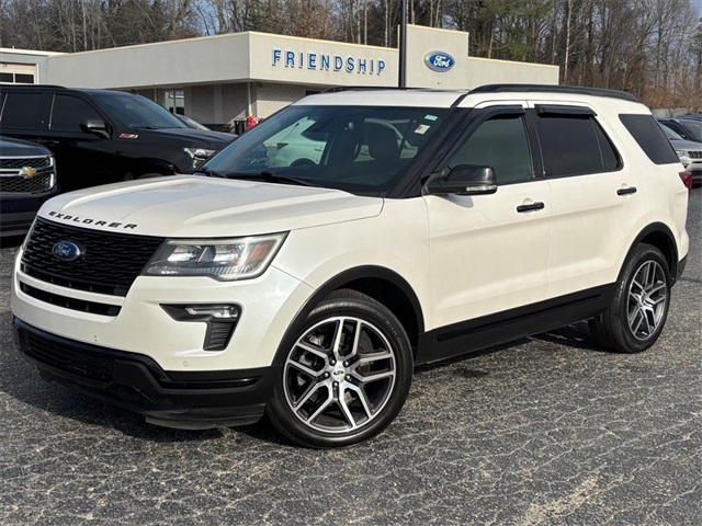 2018 Ford Explorer Sport's photo