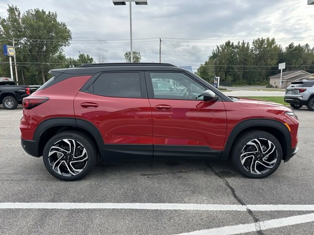 2026 Chevrolet Trailblazer RS photo 2
