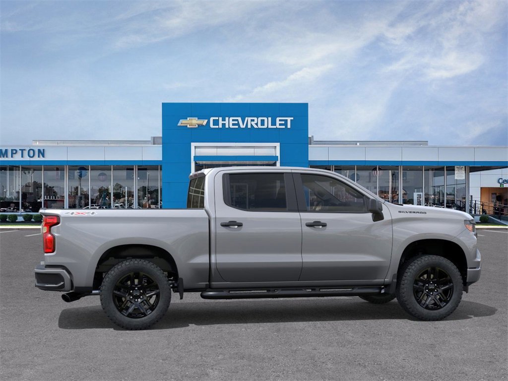2025 Chevrolet Silverado 1500 Custom photo 4
