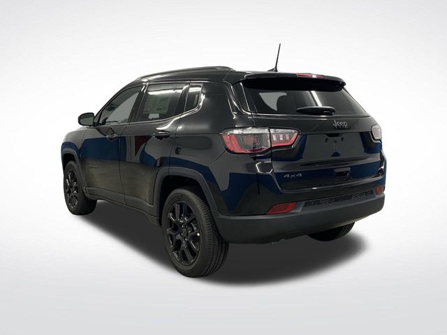 2025 Jeep Compass Latitude photo 3