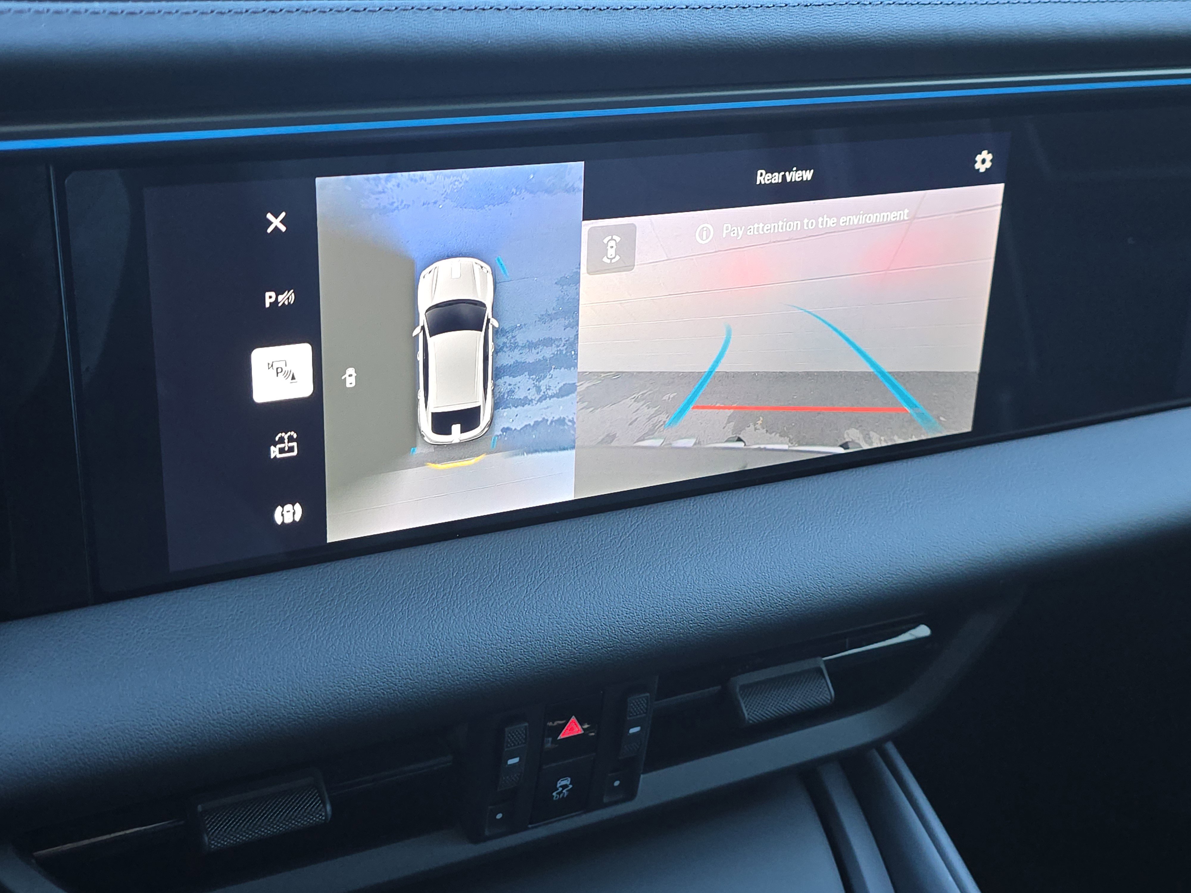 2024 Porsche Macan Electric 4 photo 3