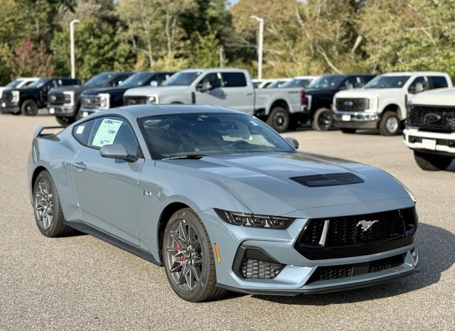 2025 Ford Mustang GT Premium's photo