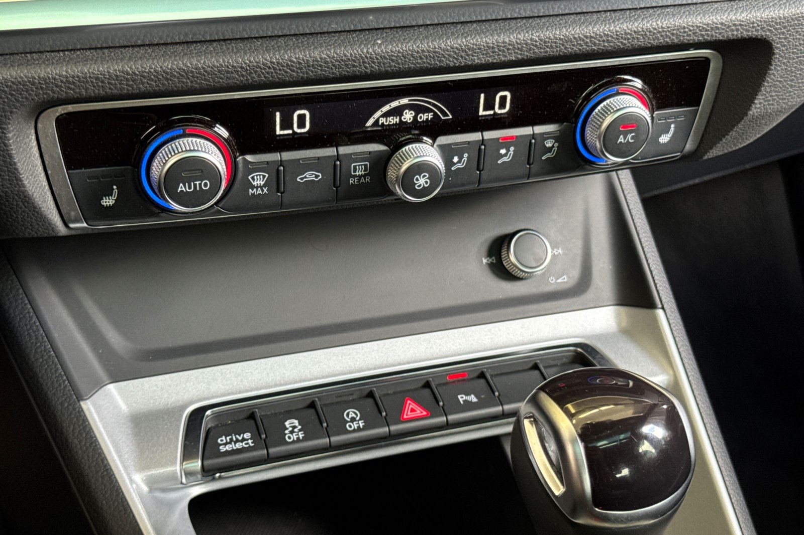 2022 Audi Q3 Premium S line photo 19