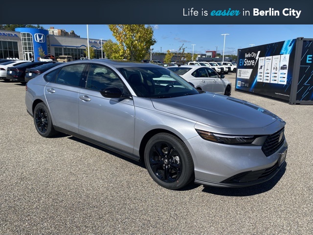 2025 Honda Accord SE's photo