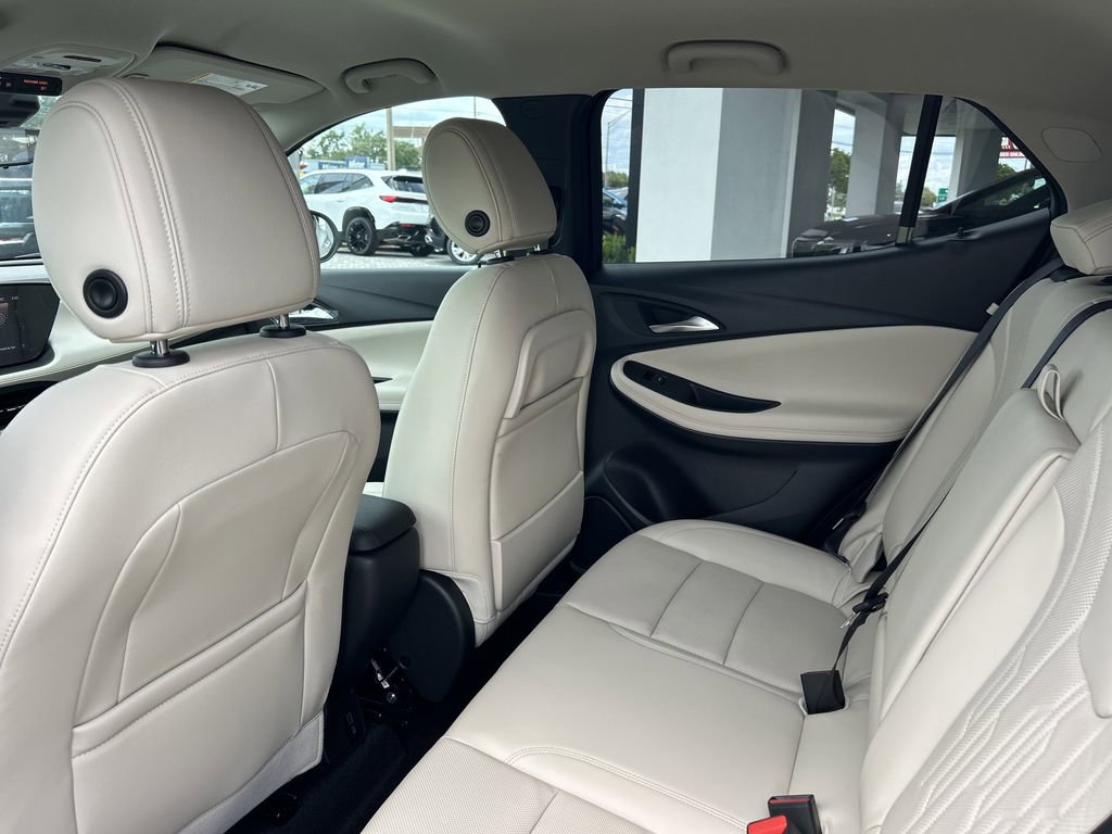 2026 Buick Encore GX Avenir photo 18