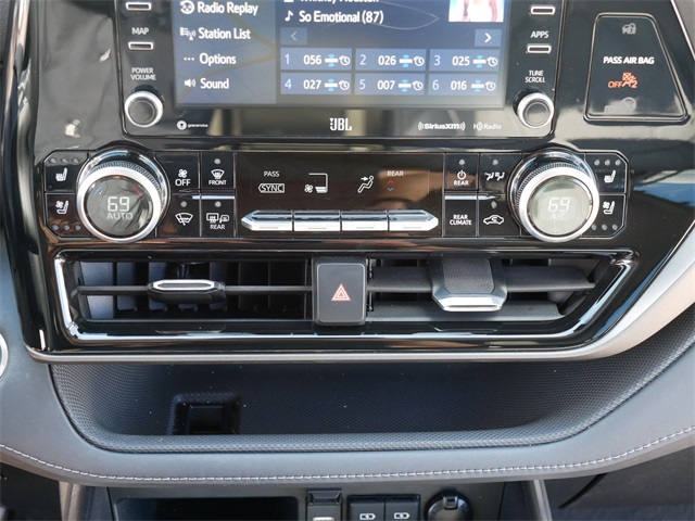 2021 Toyota Highlander Limited photo 29