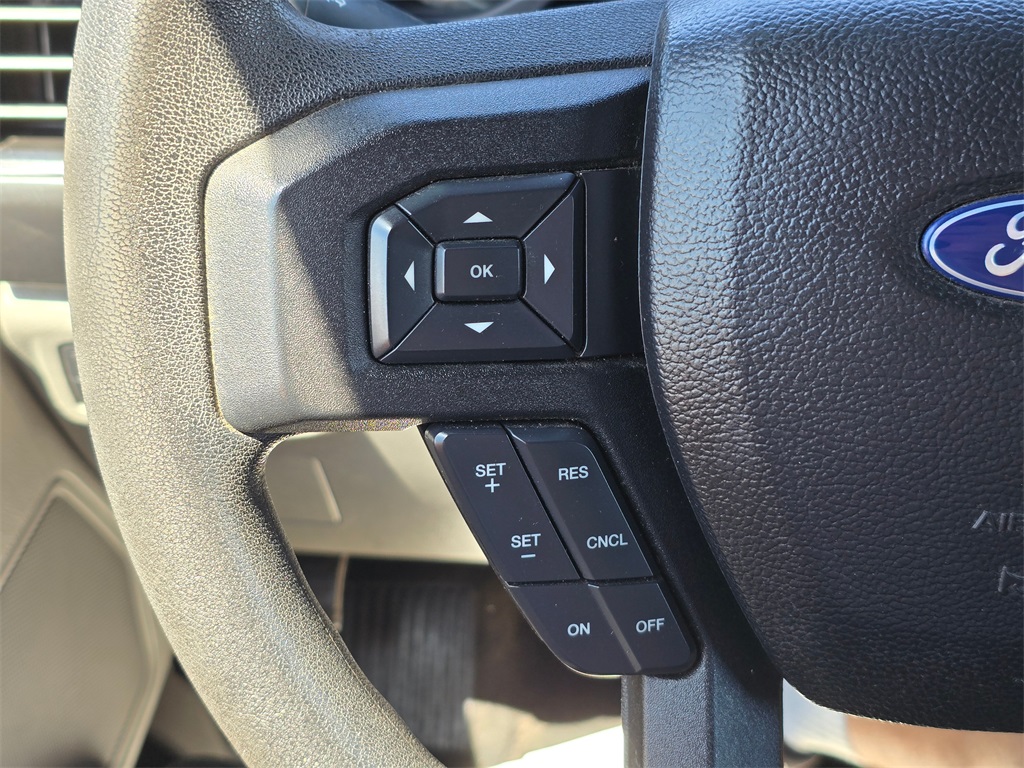 2017 Ford F-150 XLT photo 8