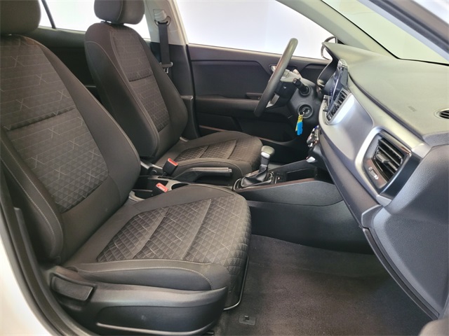 2023 Kia Rio LX photo 14