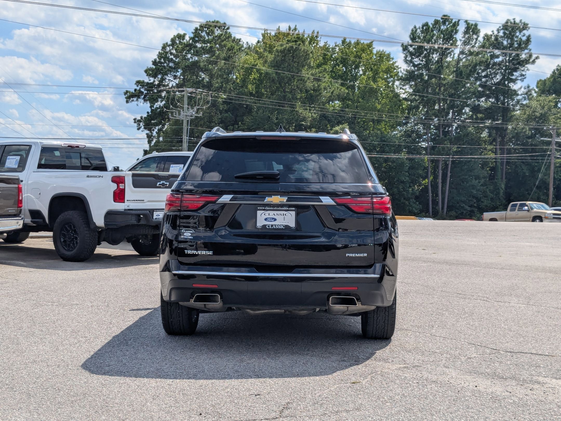 2023 Chevrolet Traverse Premier photo 5