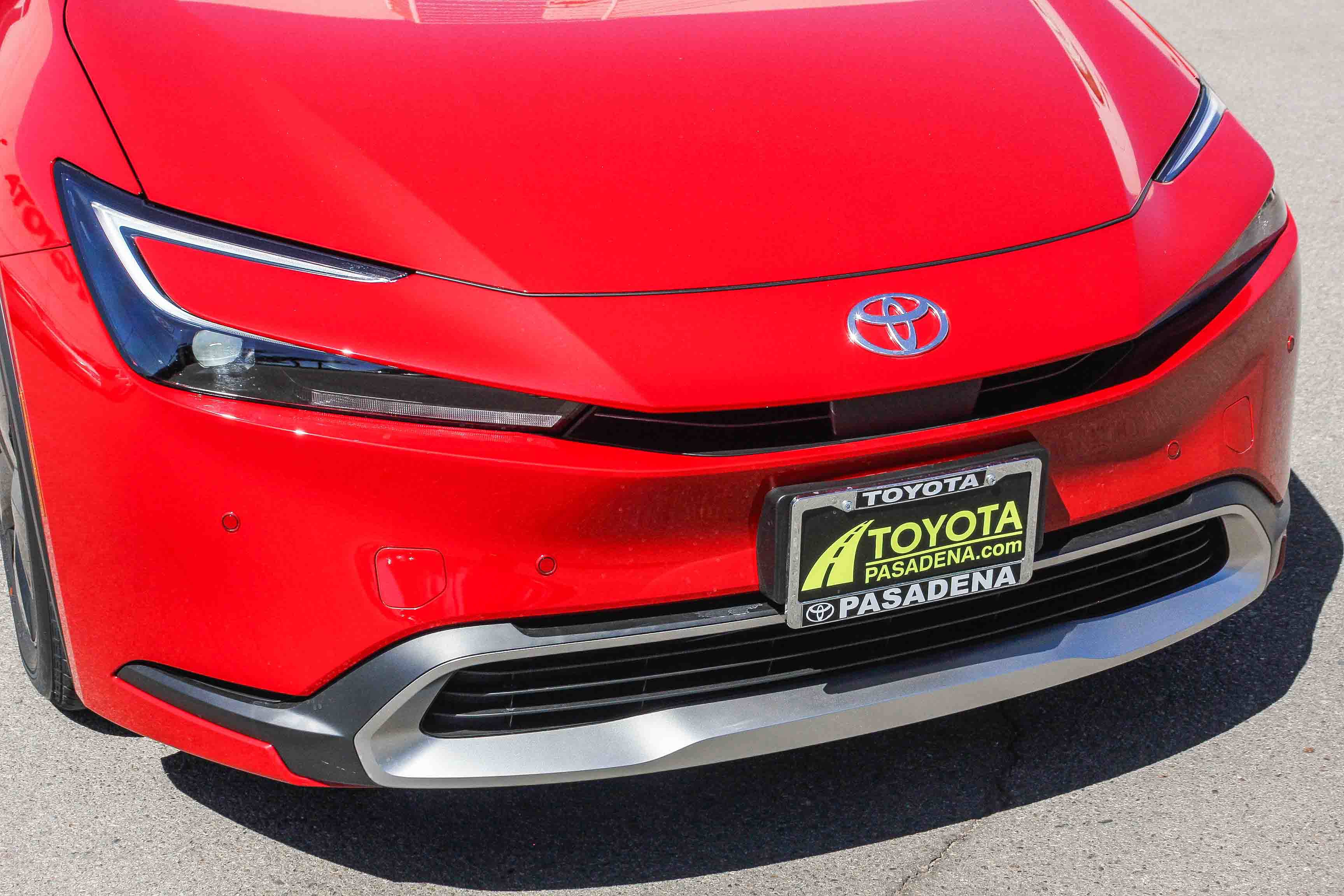 2026 Toyota Prius Plug-in Hybrid SE photo 5