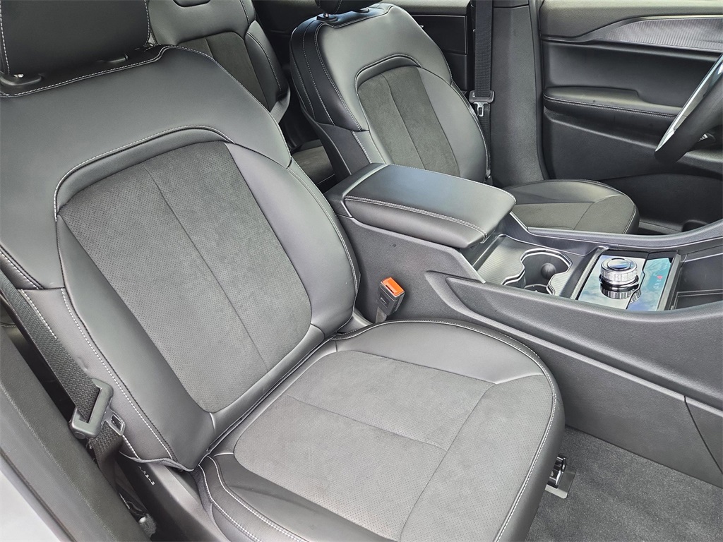 2025 Jeep Grand Cherokee Altitude X photo 39