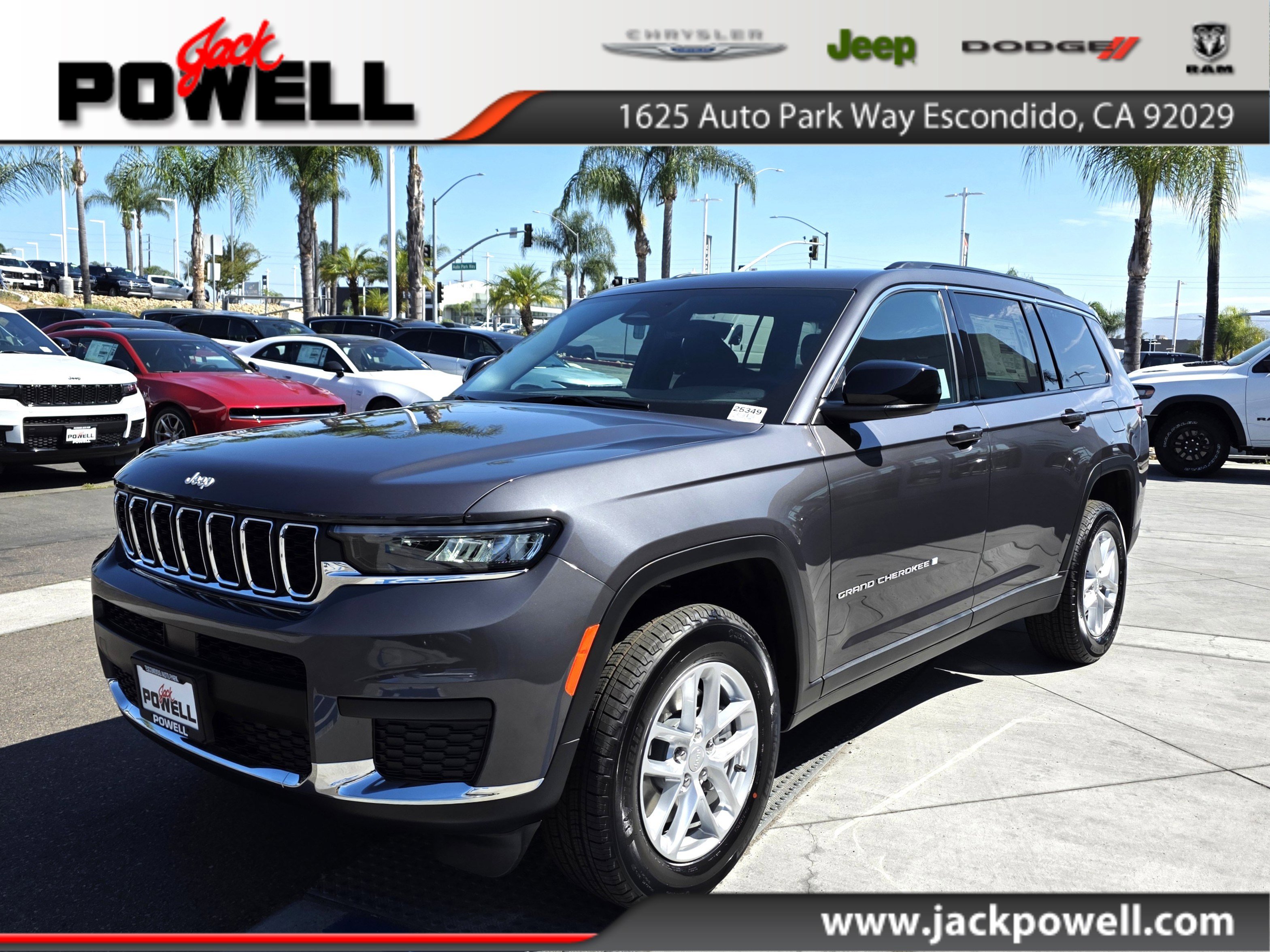 2025 Jeep Grand Cherokee L Laredo's photo