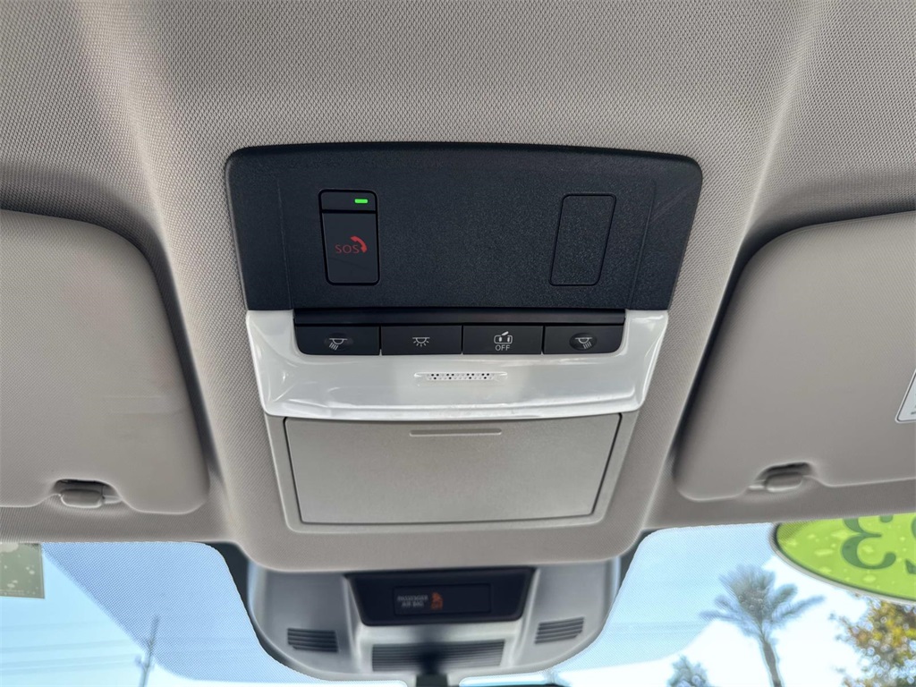 2023 Nissan Rogue SV photo 22