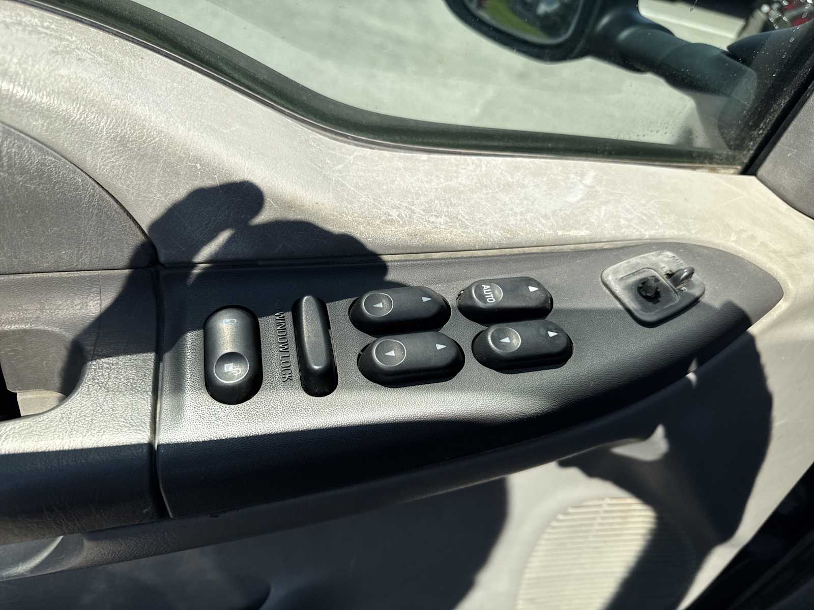 2003 Ford F-250 XLT photo 17
