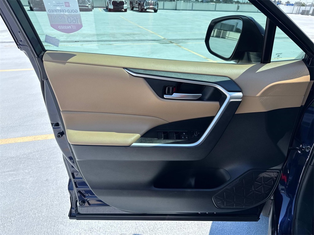 2024 Toyota RAV4 Hybrid XLE Premium photo 14