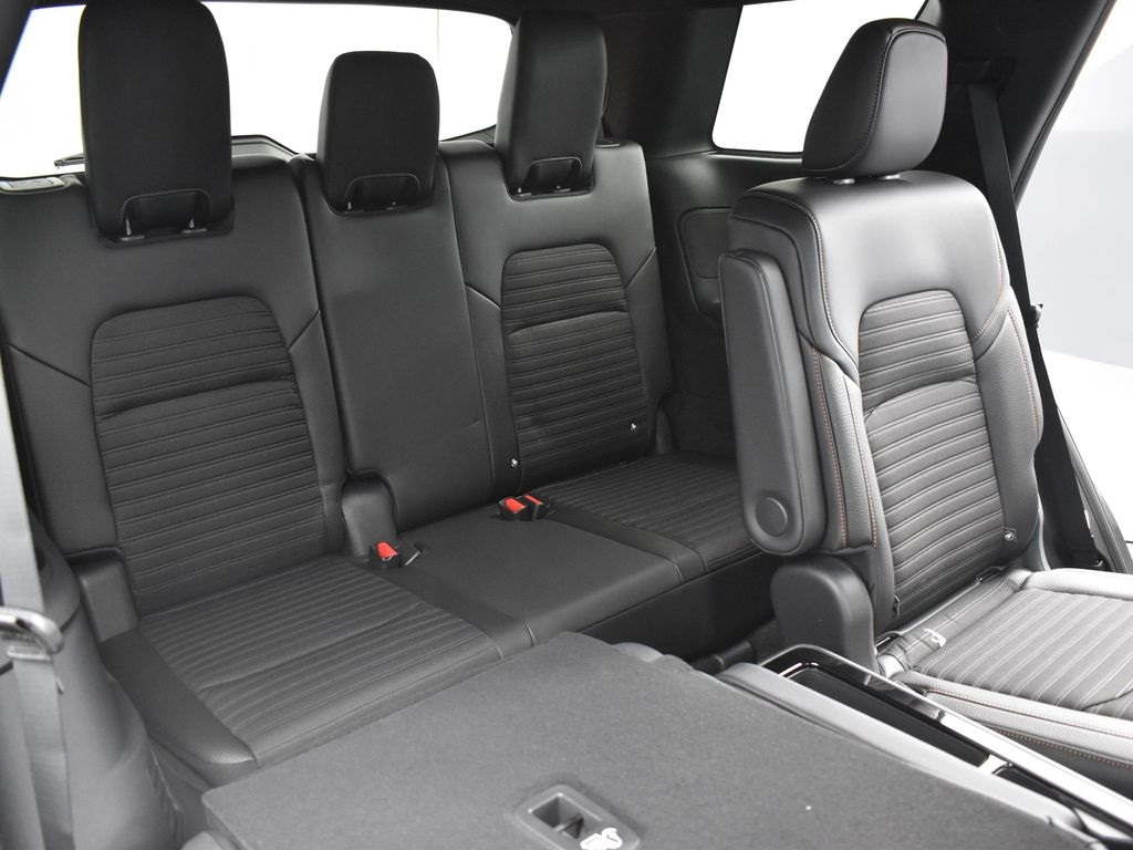 2025 Nissan Pathfinder Rock Creek photo 20