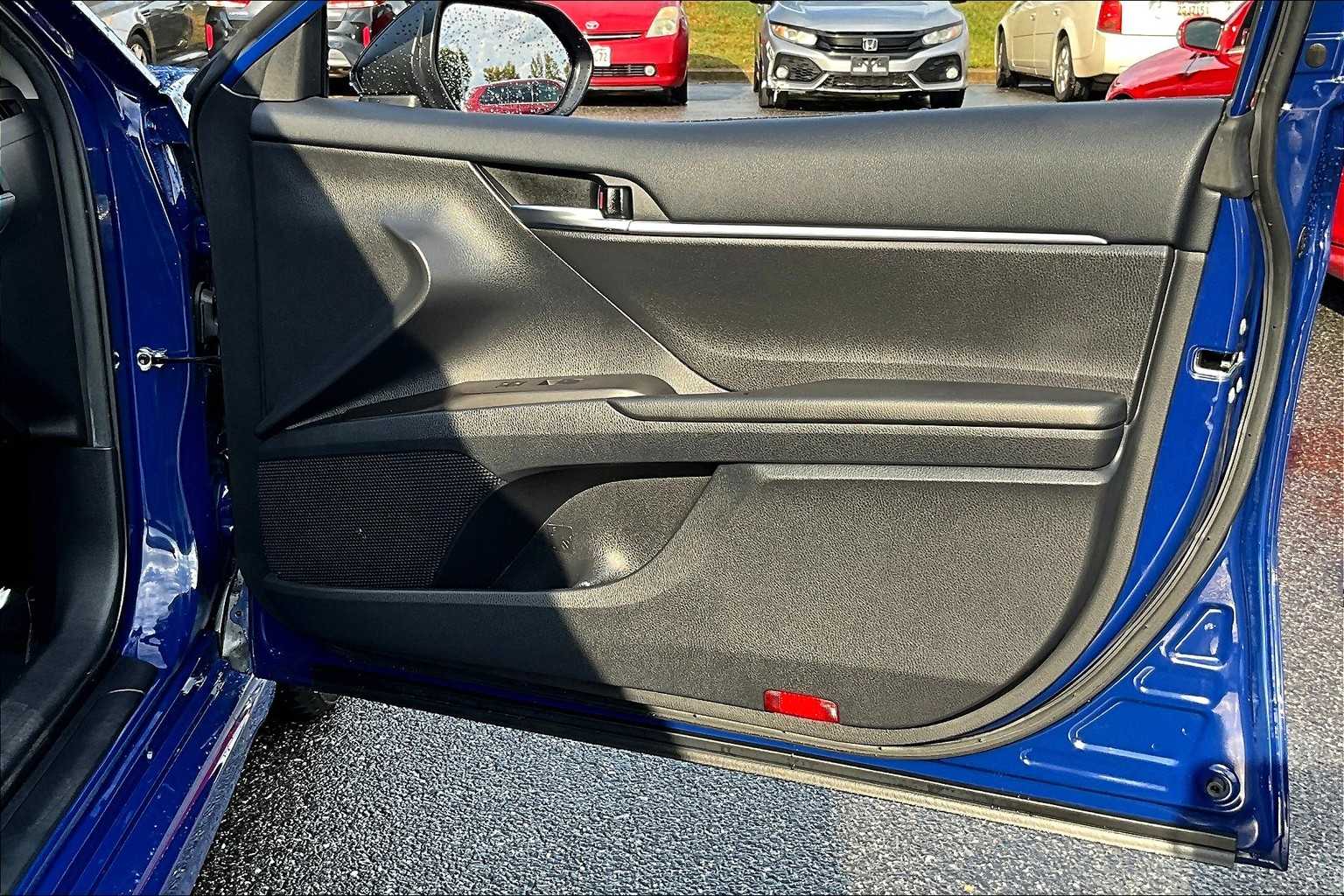 2023 Toyota Camry Hybrid SE photo 20