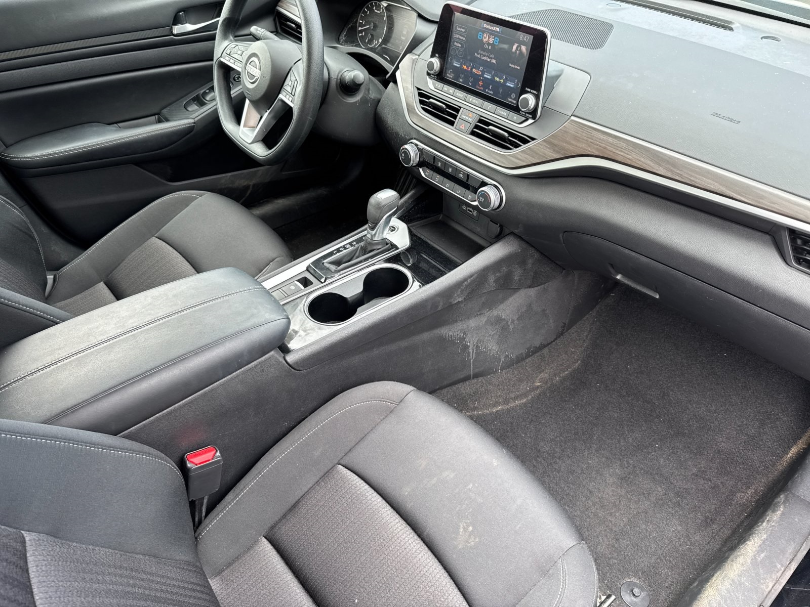 2024 Nissan Altima 2.5 SV photo 13