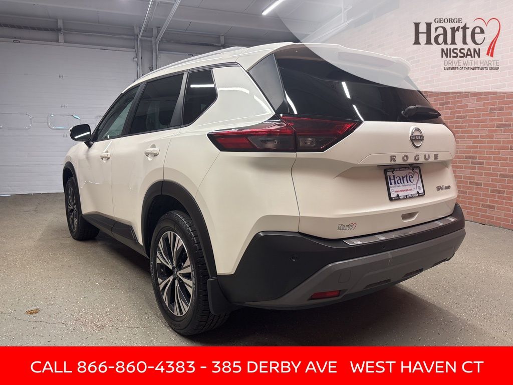 2022 Nissan Rogue SV photo 3