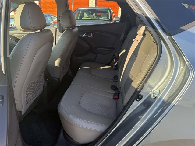 2015 Hyundai Tucson SE photo 12