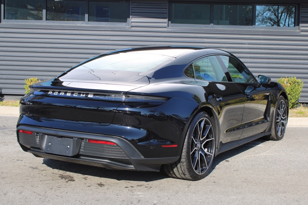 2024 Porsche Taycan S photo 7