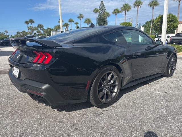 2024 Ford Mustang Dark Horse photo 3