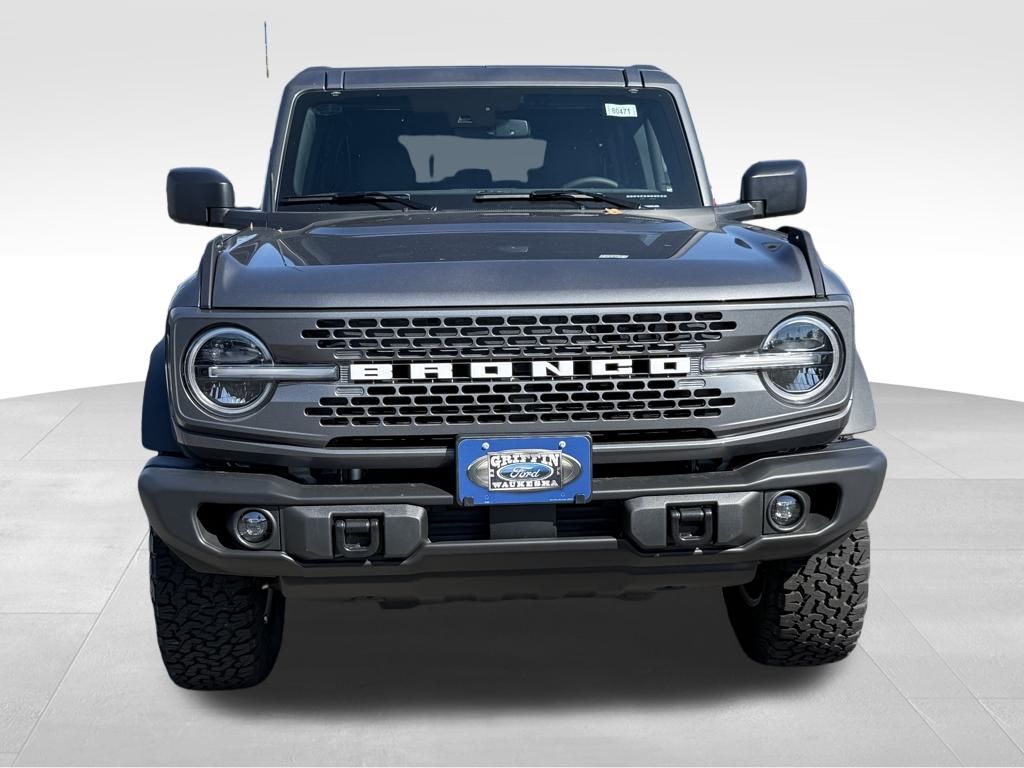 2025 Ford Bronco Badlands photo 2