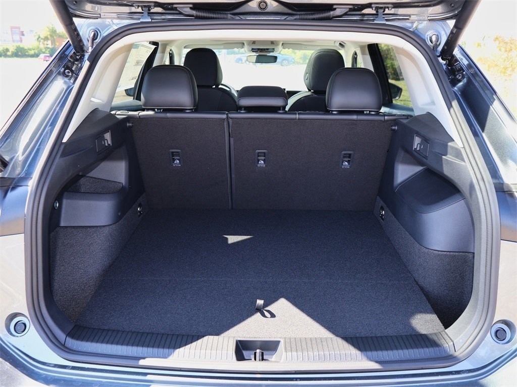 2025 Volkswagen Tiguan SE photo 9