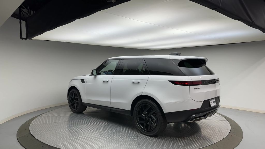 2023 Land Rover Range Rover Sport SE photo 6