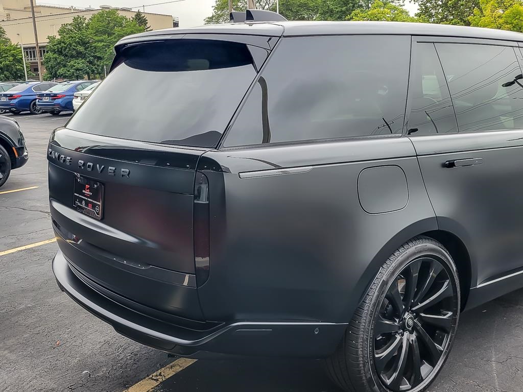 2025 Land Rover Range Rover Autobiography photo 6