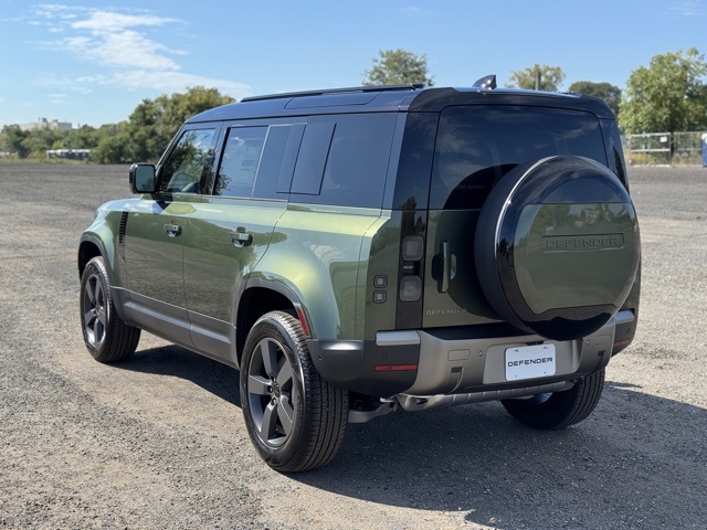 2026 Land Rover Defender 110 S photo 3