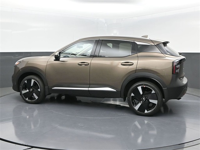 2025 Nissan Kicks SR photo 2